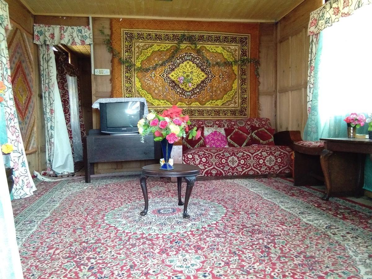 Houseboat - City Of Kashmir Hotel Srinagar  Exterior photo