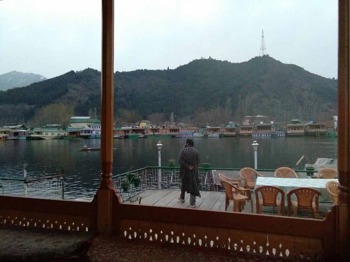 Houseboat - City Of Kashmir Hotel Srinagar  Exterior photo