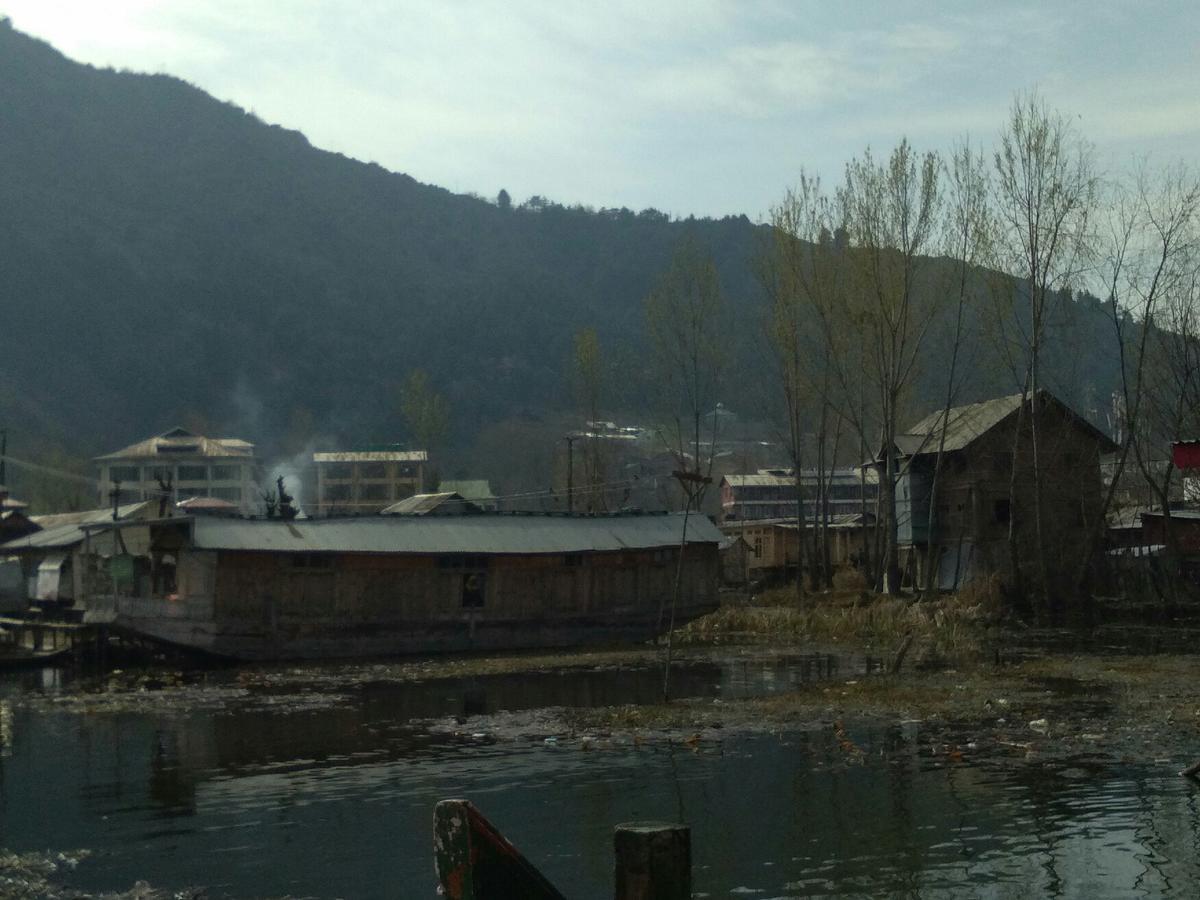 Houseboat - City Of Kashmir Hotel Srinagar  Exterior photo