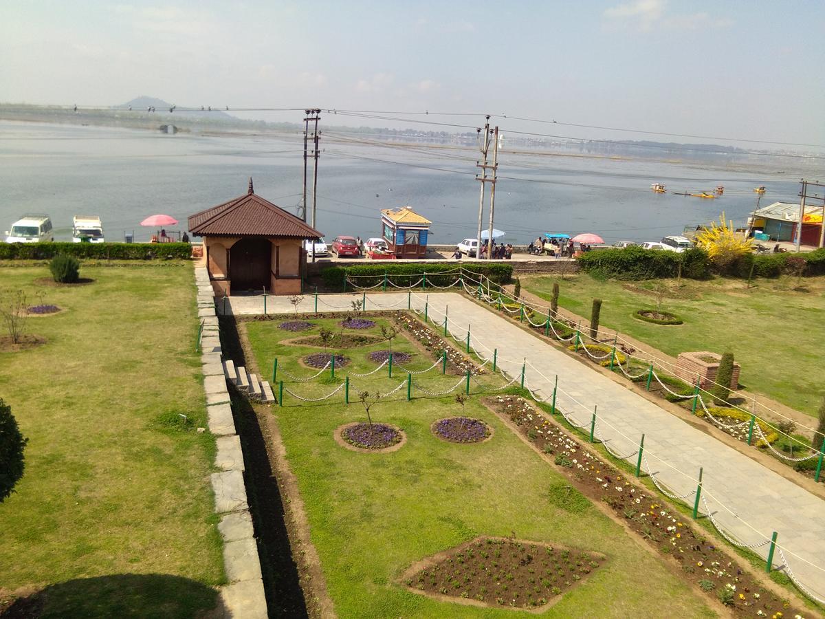 Houseboat - City Of Kashmir Hotel Srinagar  Exterior photo
